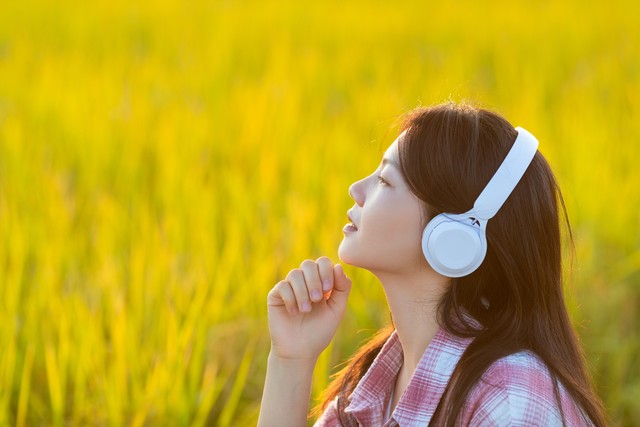 22岁小伙网恋三年,网恋对象是小姨网恋需谨慎