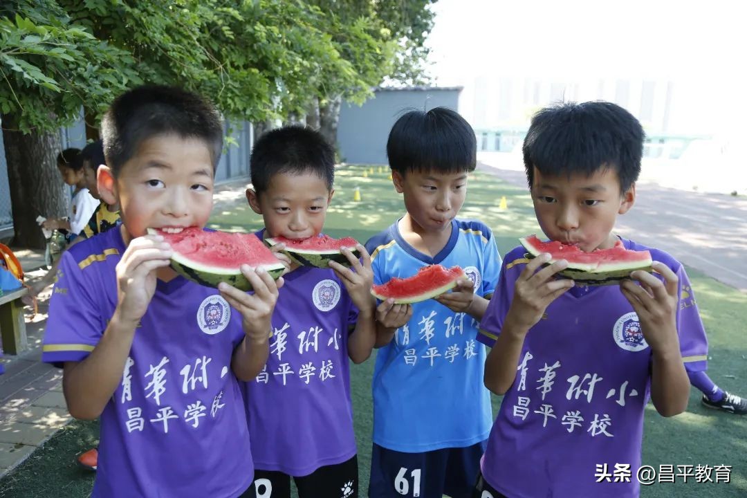 夏令营足球趣味活动,满天星青少年足球夏令营