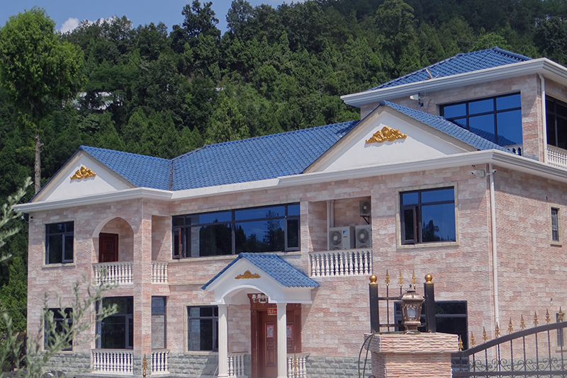 树脂瓦的缺陷有哪些,农村建房用琉璃瓦好还是树脂瓦好