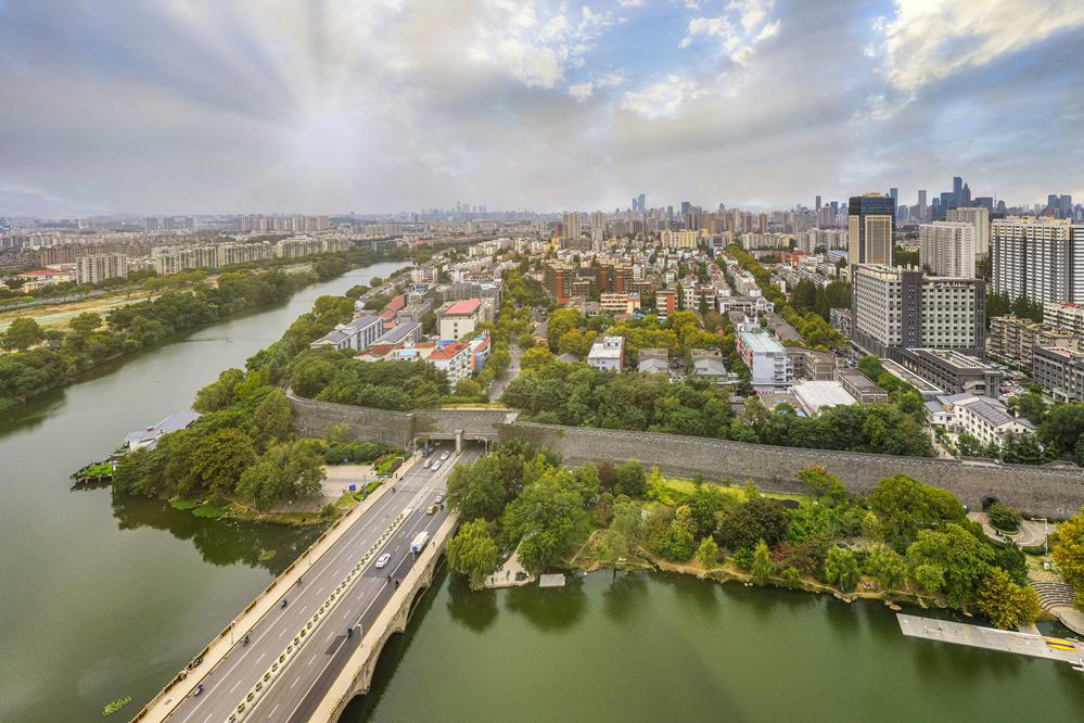 奋进新时代丹青绘华章,奋进新时代激扬青春梦线条画