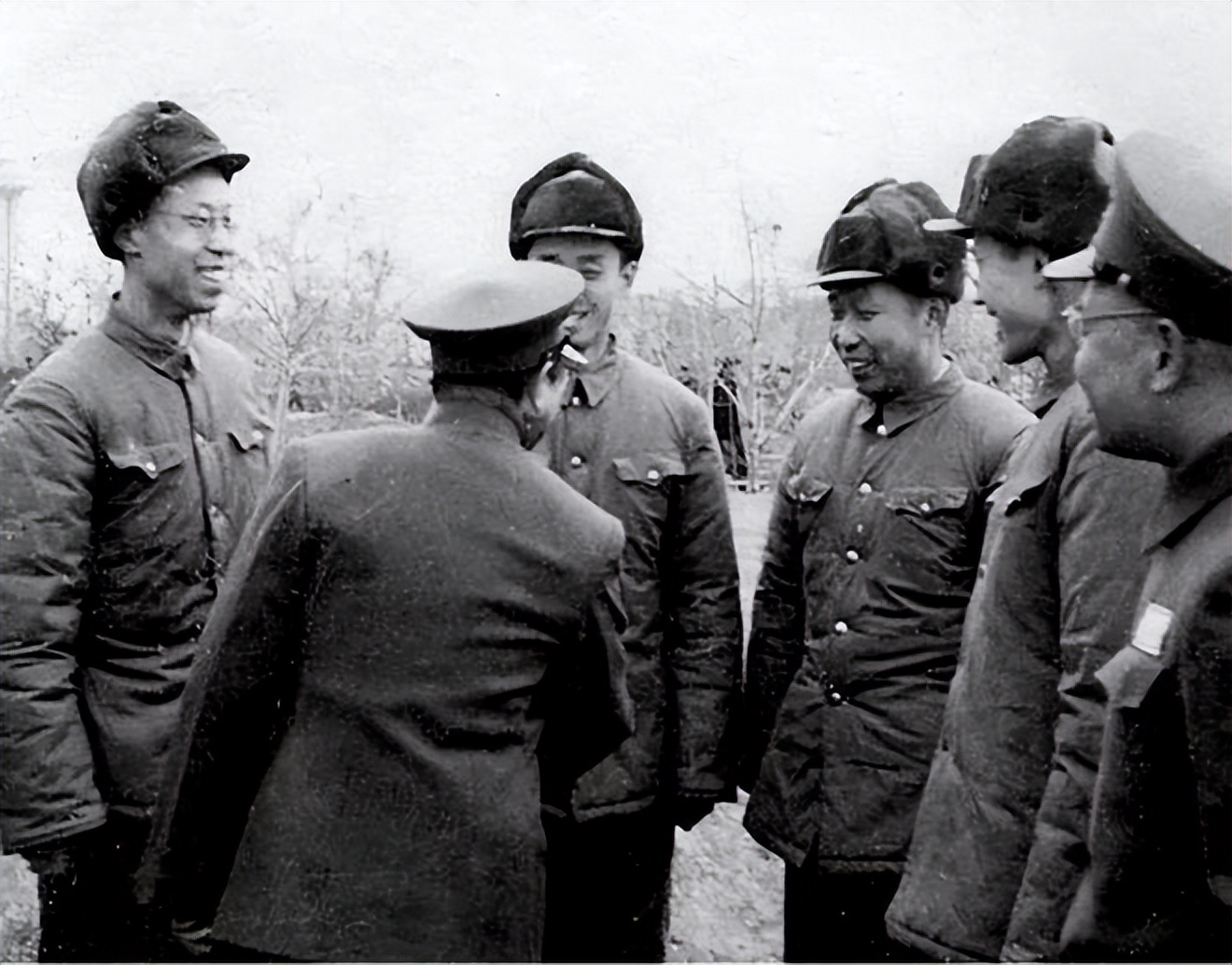 陈赓当选候补委员,问毛主席:候谁的补?旁人回答让大家捧腹大笑