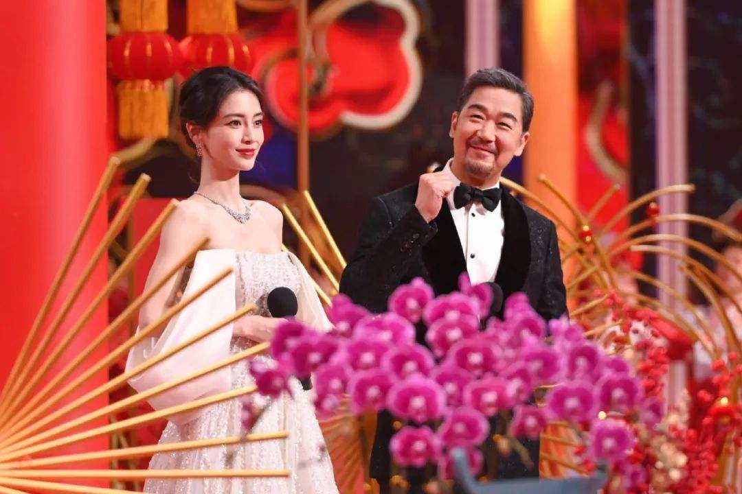 2月才到第10天，9位名人惹争议：郭德纲消失，赵本山被徒孙控诉