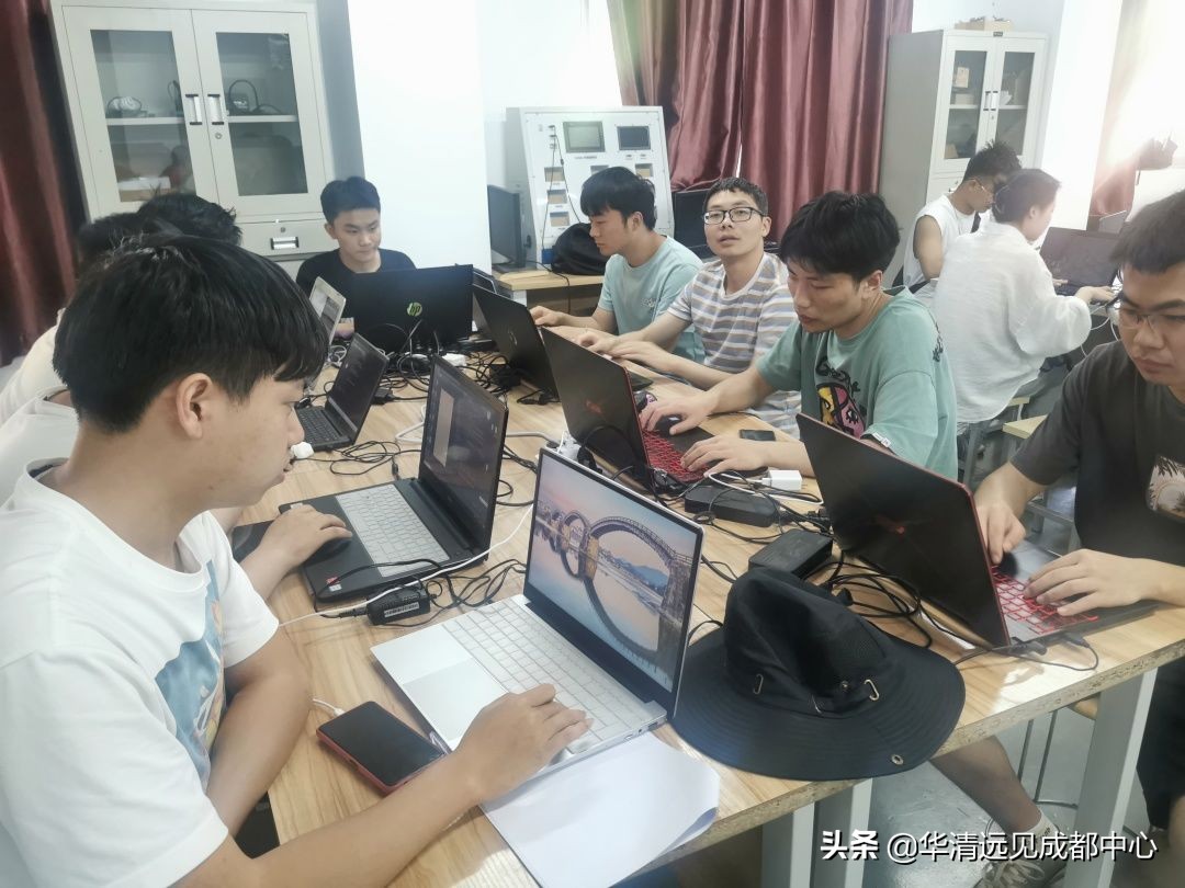 青春向未来，实训正当时——记成都理工大学工程技术学院实训