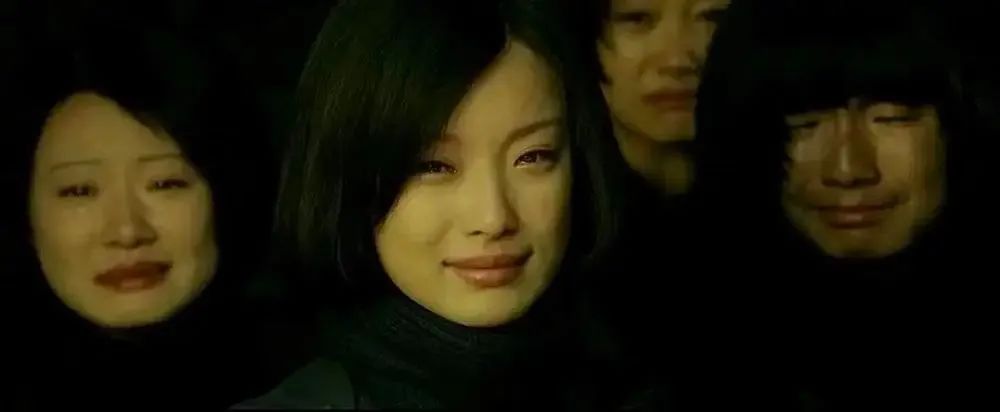 赵盼儿被逼下跪,爱情宝典里赵盼儿是清白之躯吗