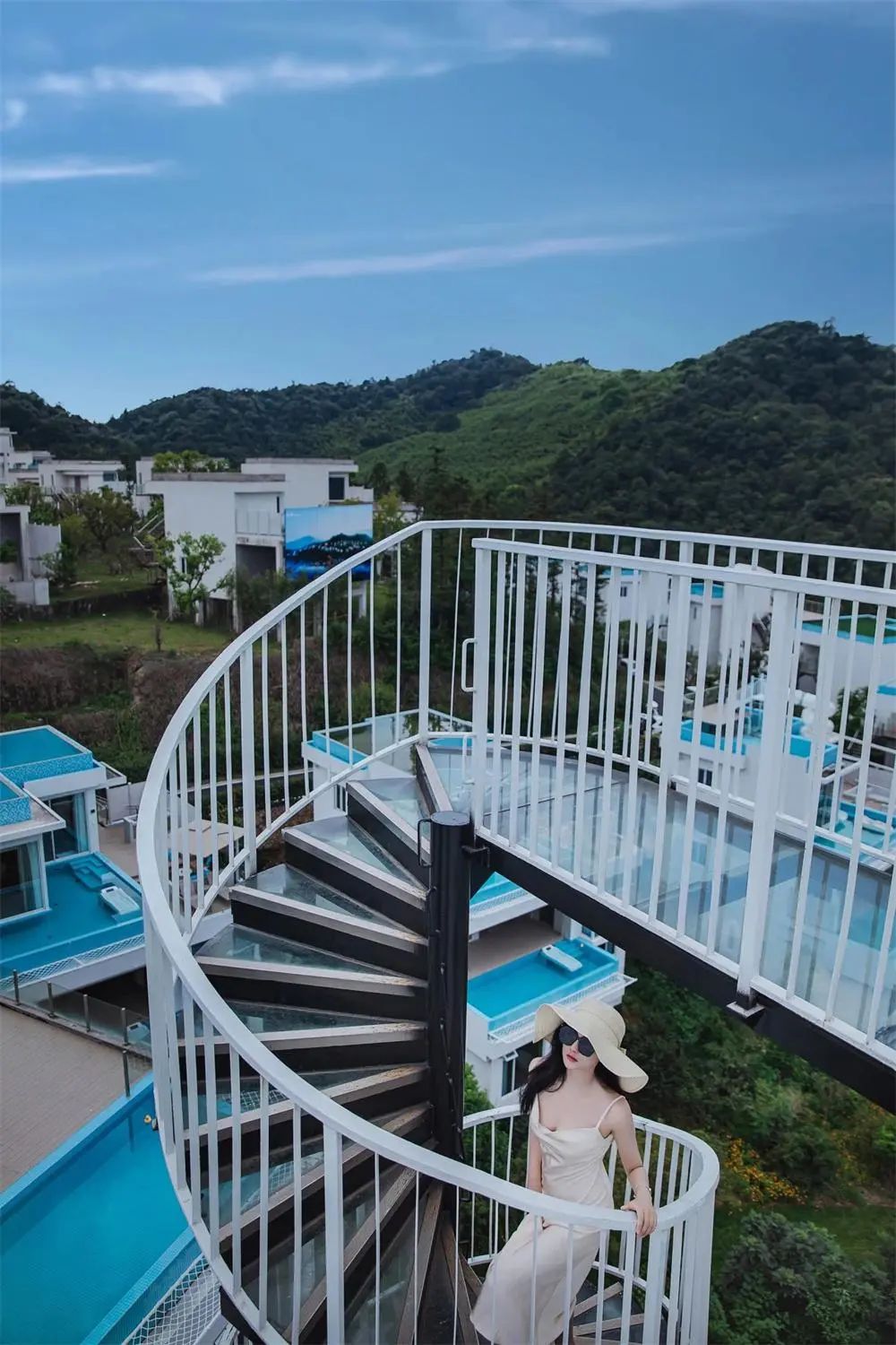 莫干山lv恒温泳池度假村,莫干山lv悬空度假村