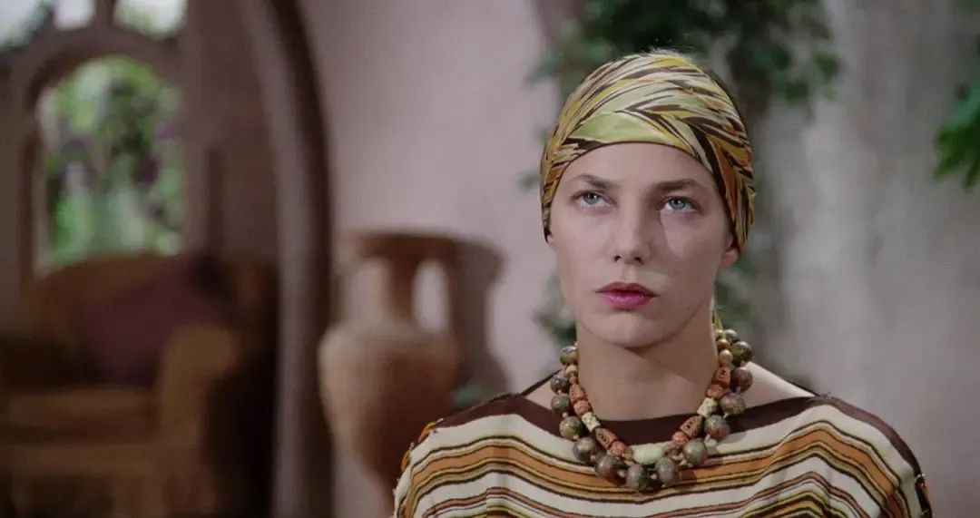 *片禁**、禁曲、禁忌恋，这饱受争议的顶级女星也走了