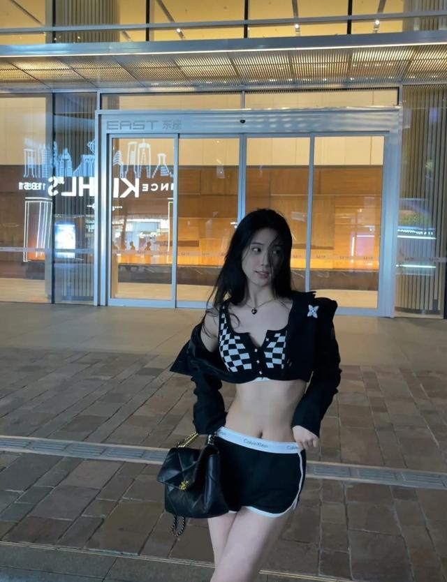 女篮颜值天花板李梦,女篮王思雨成长之路