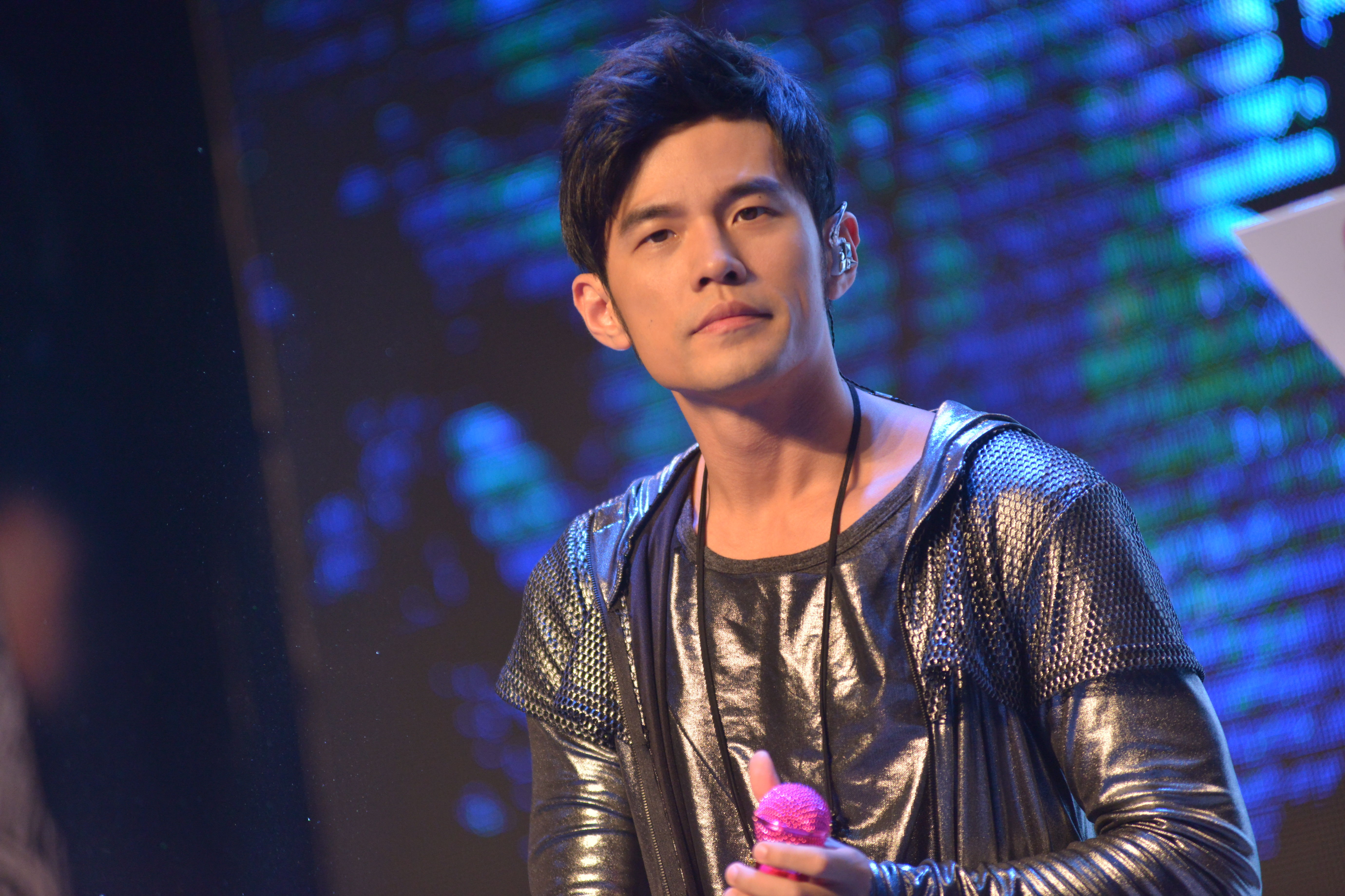 中国目前最红男歌星,中国最受欢迎男歌星