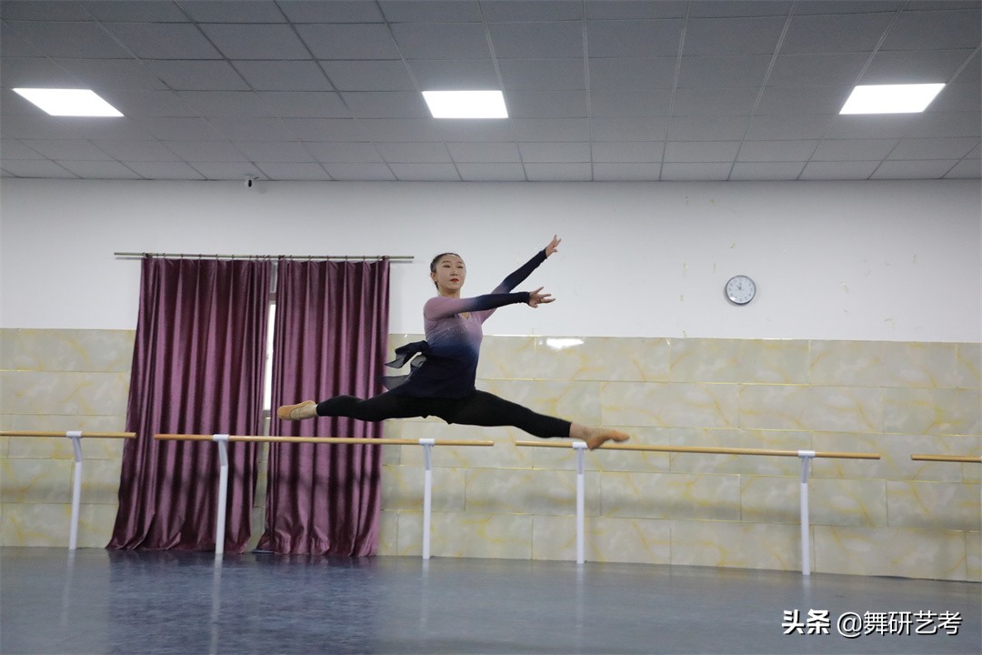 大跳动作教程,大跳的要领和步骤
