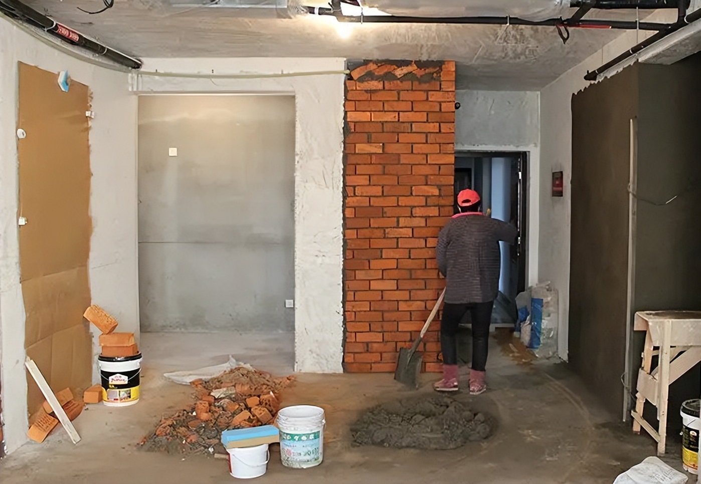 工地上施工员该不该和工人吵,工地不跟工人吵架