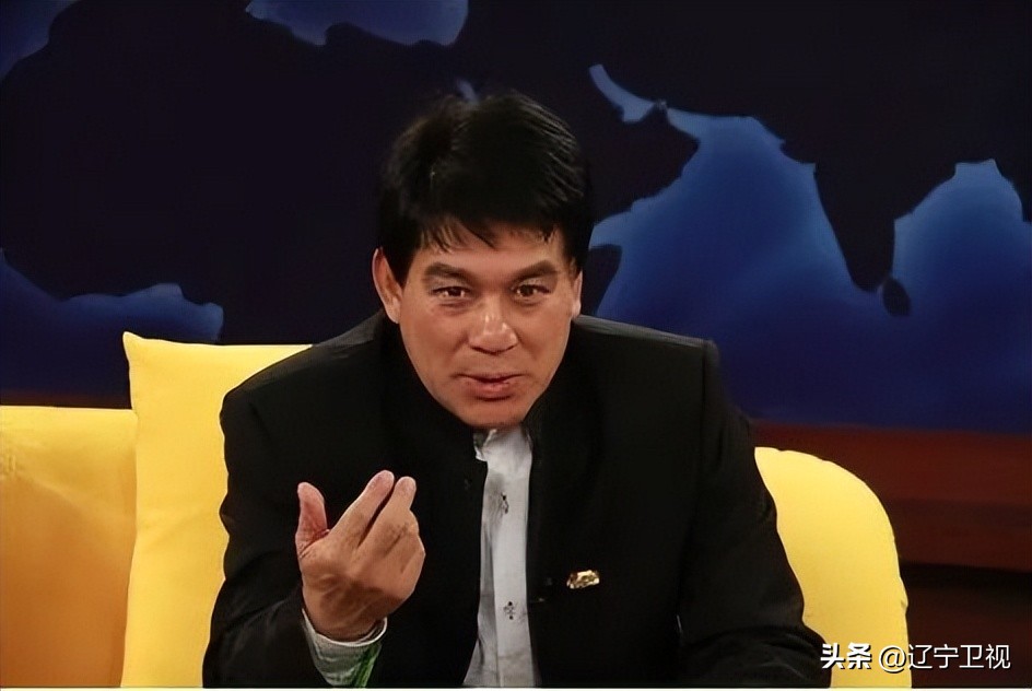 第一个小品是谁演的,第一个小品诞生