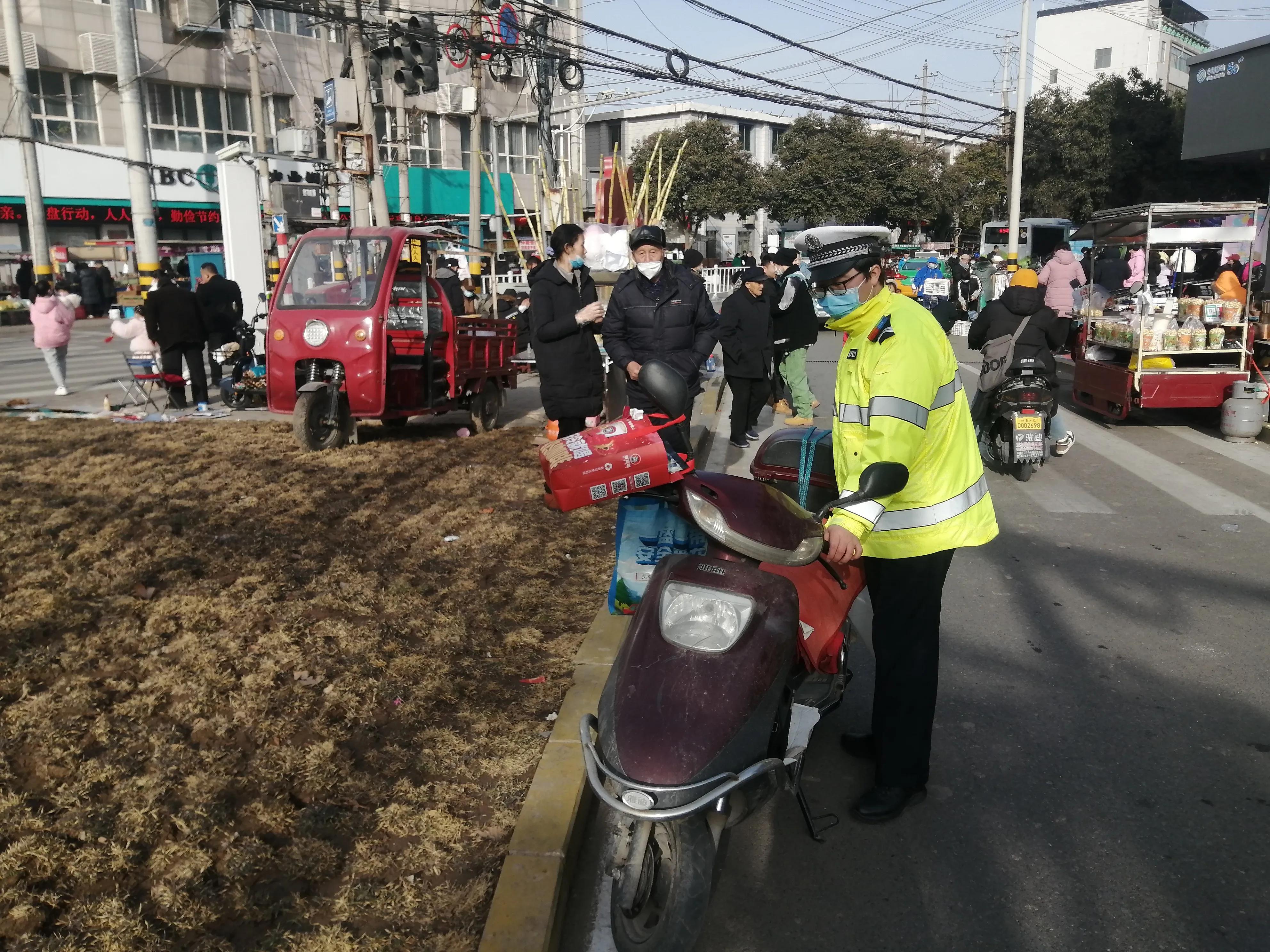 公安春节不打烊民警在岗保平安,县交警圆满完成春节安保任务