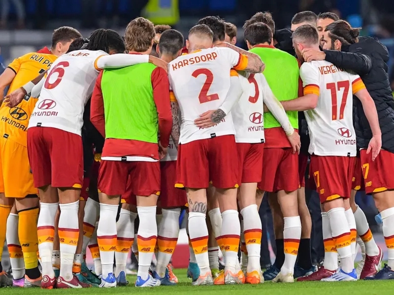 888不满穆里尼奥的言而无信，扎尼奥洛过掉门将，被直接抱摔在地