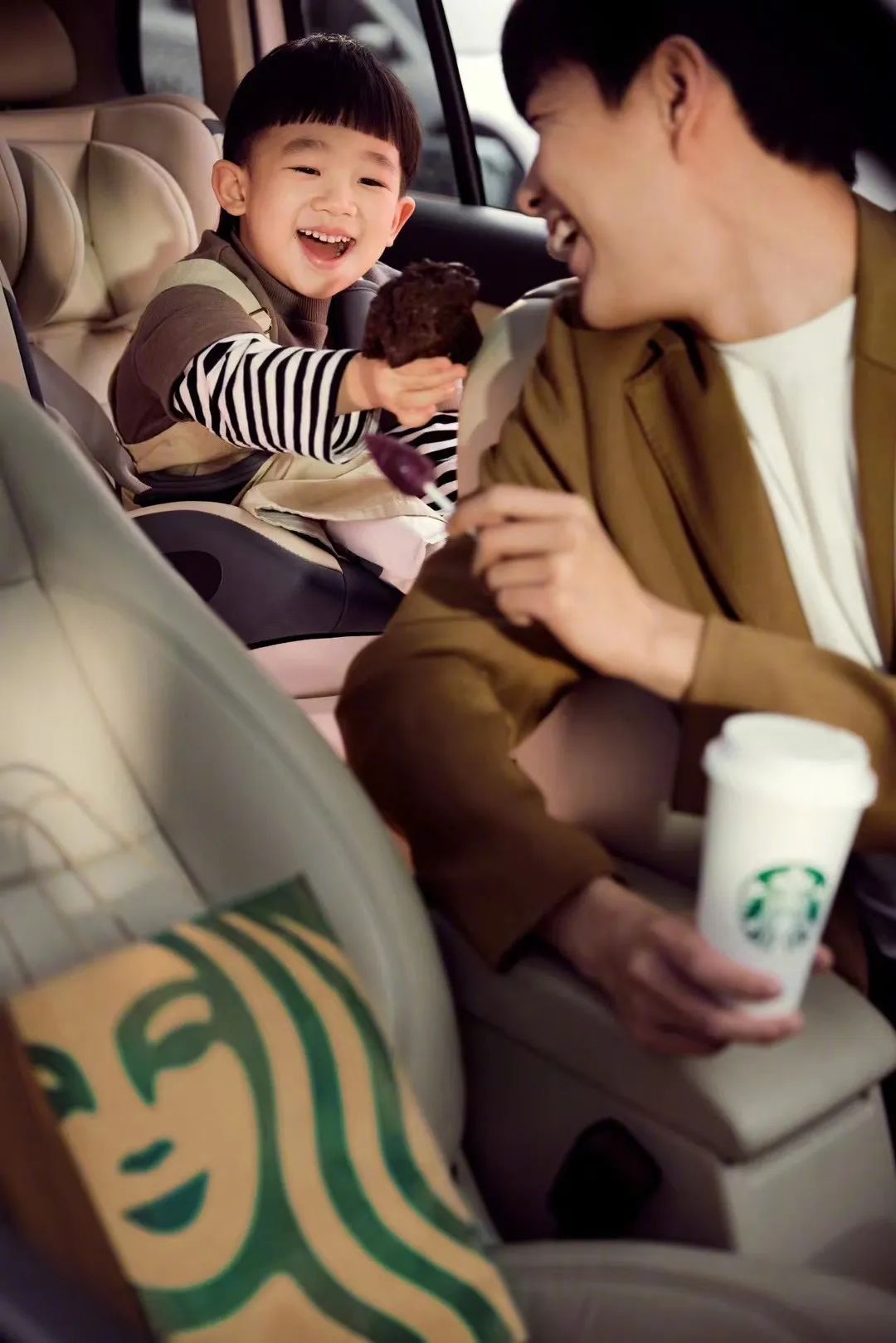 买星巴克的高光时刻,星巴克的独特卖点