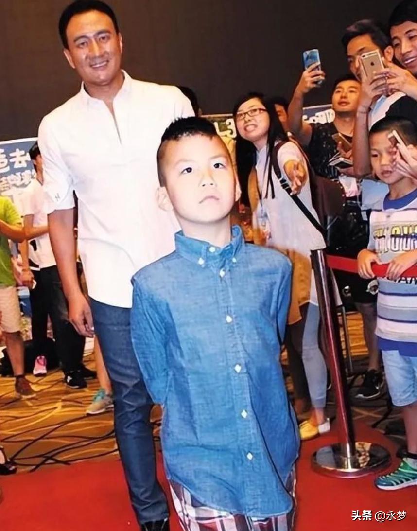 13岁，顶级Alpha，阿姨们都在等他出道