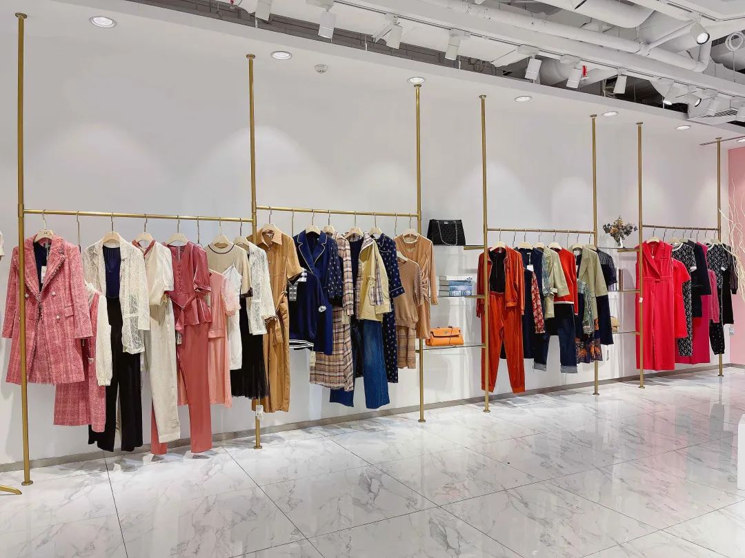 诗篇桑蚕丝连衣裙,诗篇女装薄荷绿长款风衣