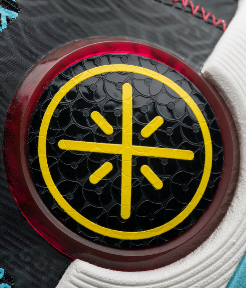 安踏最新签名球鞋,安踏轻狂男篮球鞋