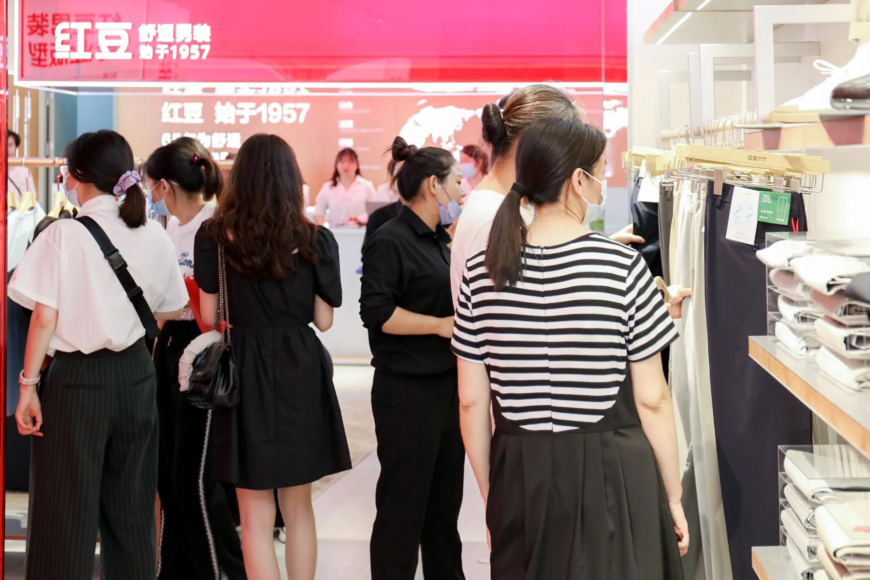 红豆舒适男装东风路,红豆40-50岁高档男装新款