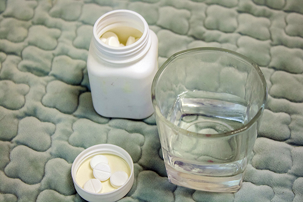 安乃近退烧药是真的还是假的,安乃近退烧药国家禁止了吗