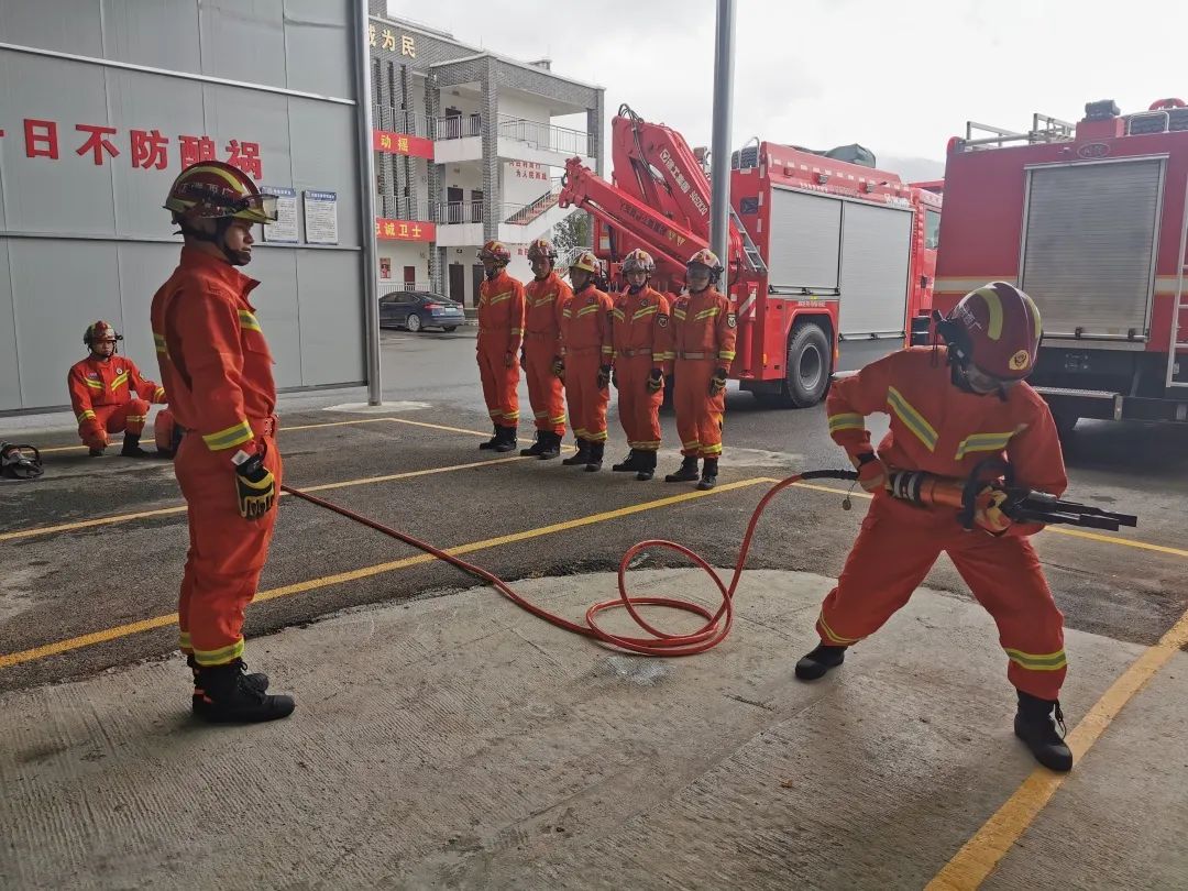 消防救援站正规化建设汇报材料,小阵地消防站视频