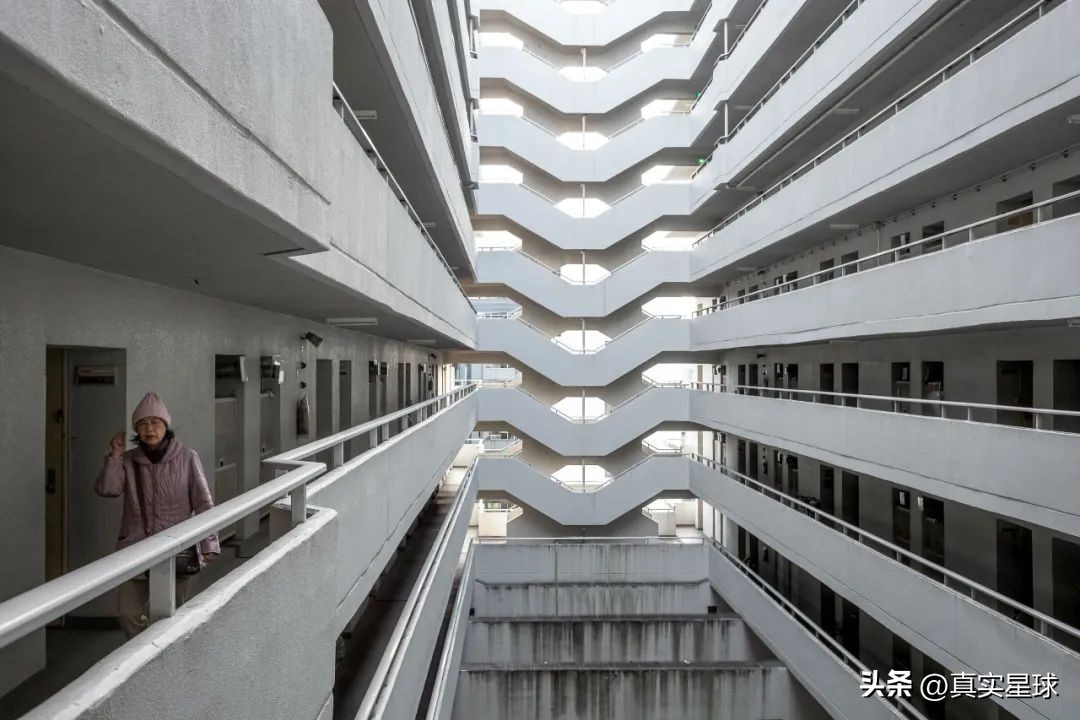 日本民众抗议被歧视,日本奖励生育政策