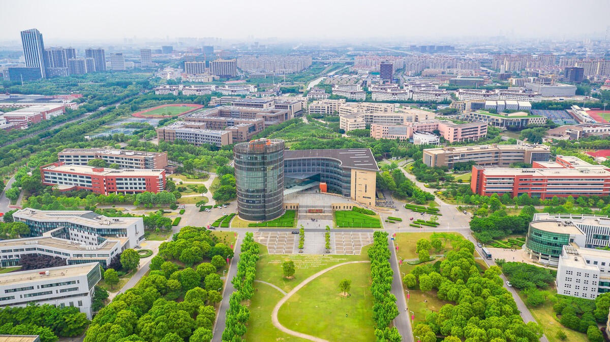 他本可进国足当球星,却转身成为中国人工智能领域大神