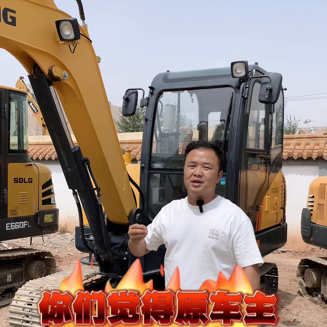兄弟们，你们觉得咱家这次买的这批小挖机车况怎么样，你喜...