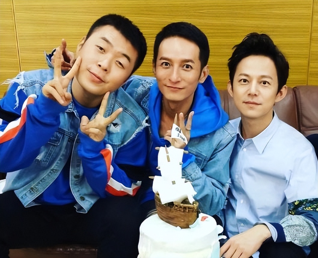 快本谢娜退出了吗,快本停播后的五人