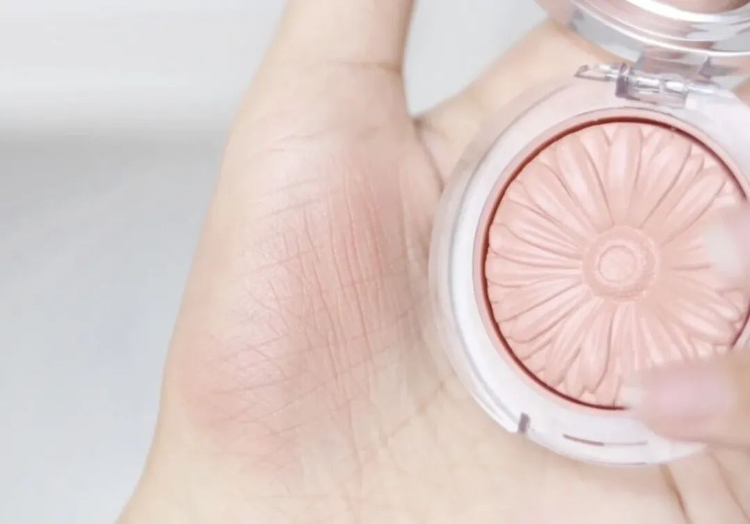 能用一辈子的伪素颜四件套,异性缘三件套伪素颜