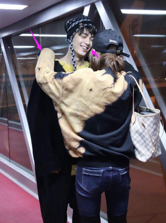 吴磊为谭松韵化解尴尬,吴磊为谭松韵说话