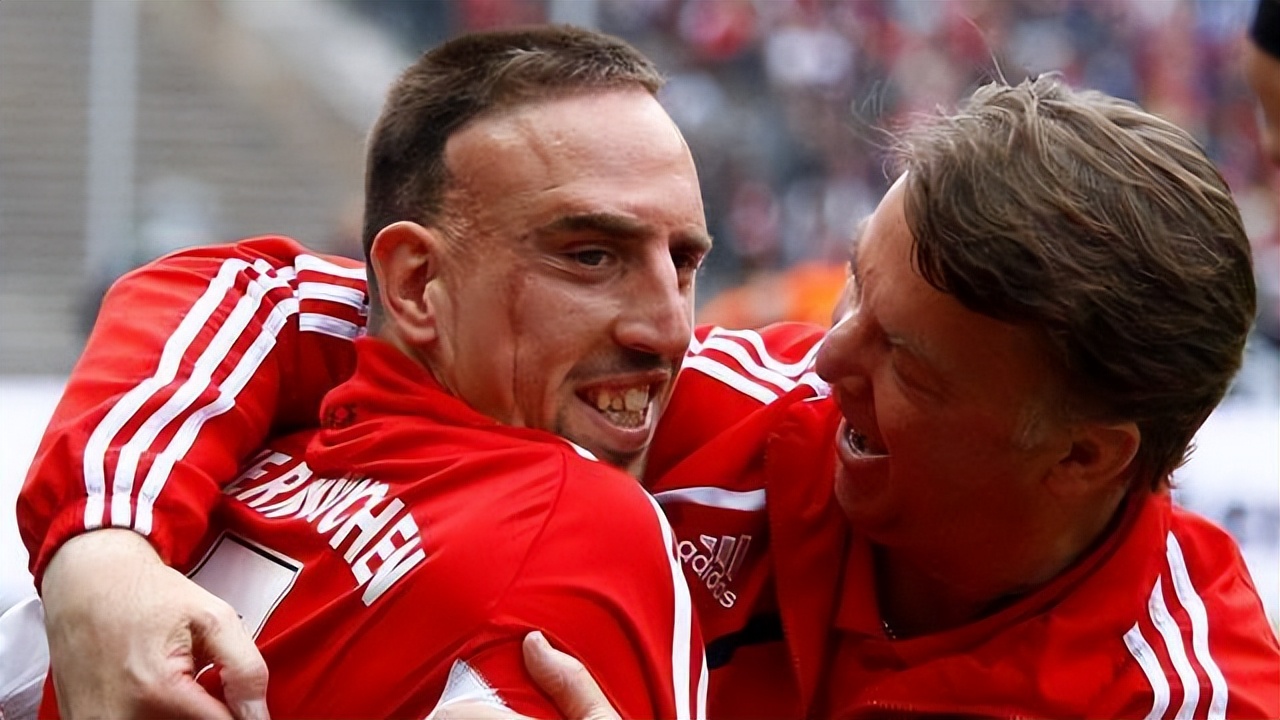 梅西为什么要怼范加尔,梅西为什么怒怼范加尔