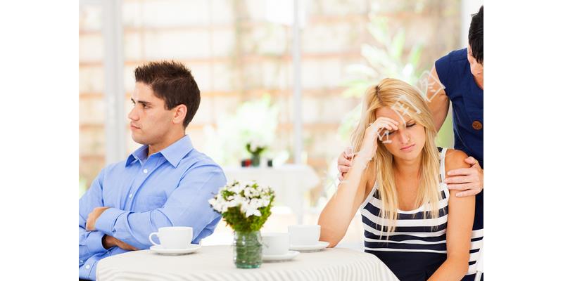 孩子头上撞出一个大包,妈妈居然用土办法治疗,差点把孩子害惨了