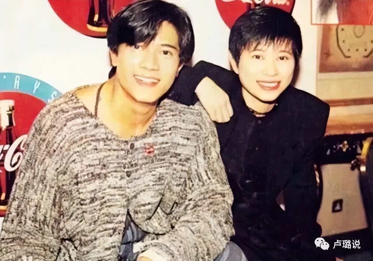 天王隐藏的“大老婆”,把持20亿财产,一生不婚不育,图的是啥?