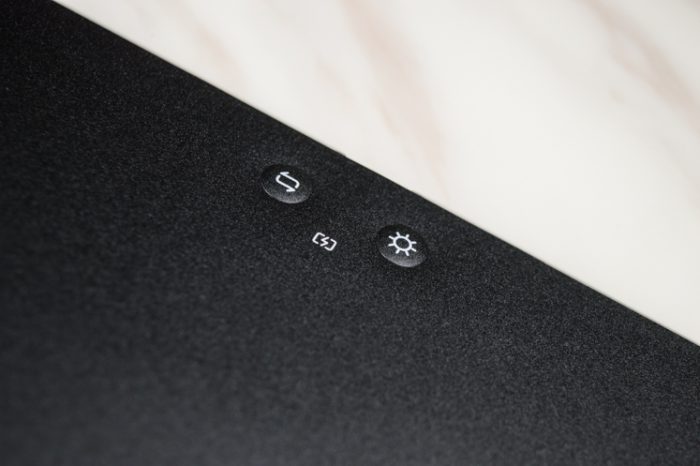 雷柏v1游戏鼠标好用吗,雷柏v20s用什么鼠标垫