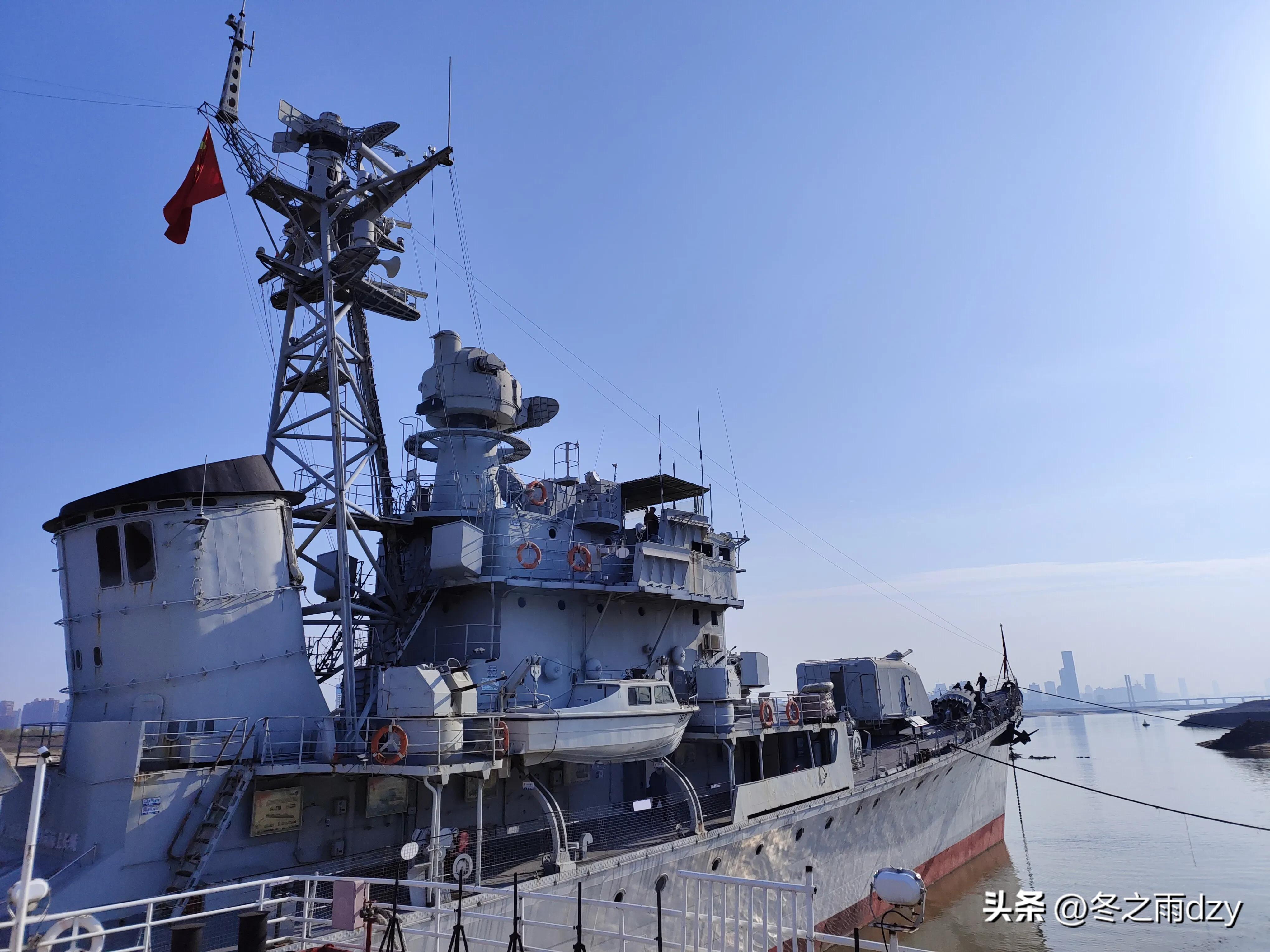 南昌舰主题园凤凰洲湿地公园,凤凰洲建军广场