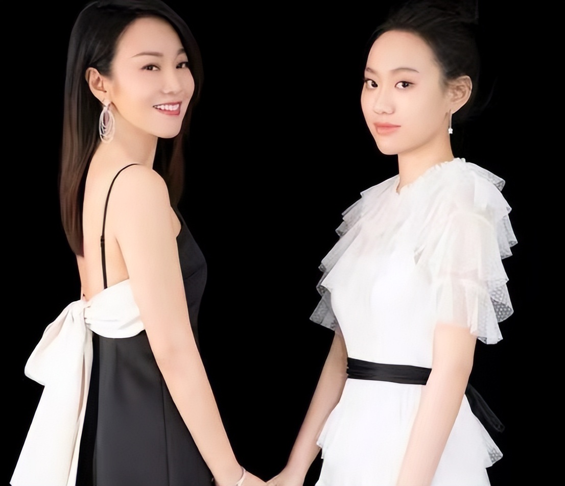 《炊事班的故事》20年演员大变样，主角逐渐沉寂配角一个比一个红