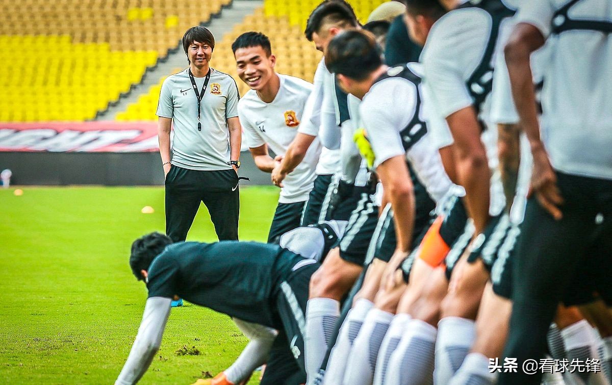 澶栧獟鎯婂徆涓浗瓒崇悆,涓浗瓒崇悆灞堣颈