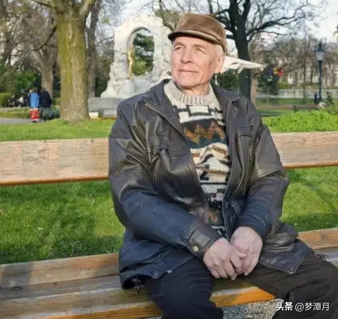 德国*灯区红**合法化,橱窗女郎持证上岗,为何女郎多数不是本国人?