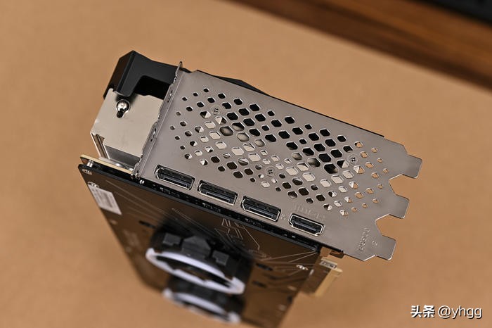 乔思伯松果d41mesh副屏版白色机箱,乔思伯d41标准版能后期加装副屏吗