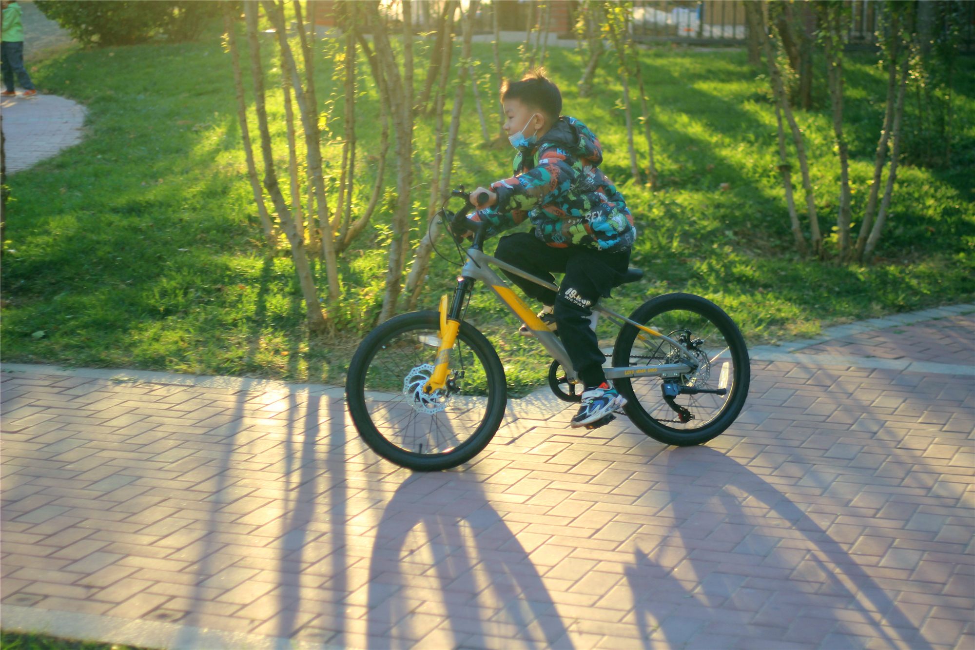 柒小佰20英寸青少年山地车,柒小佰自行车质量怎么样