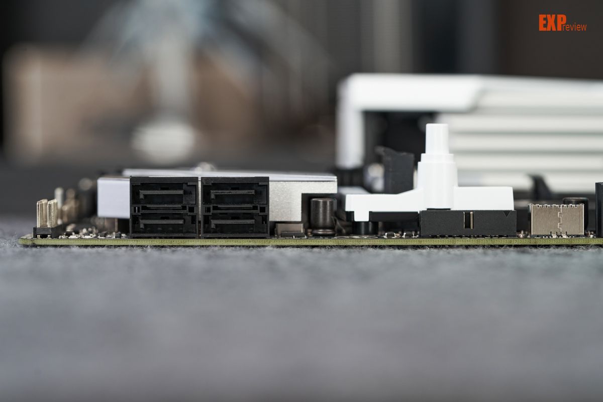 ROGSTRIXB760-GGAMINGWIFID4吹雪主板评测：高颜值且亲民的小吹雪