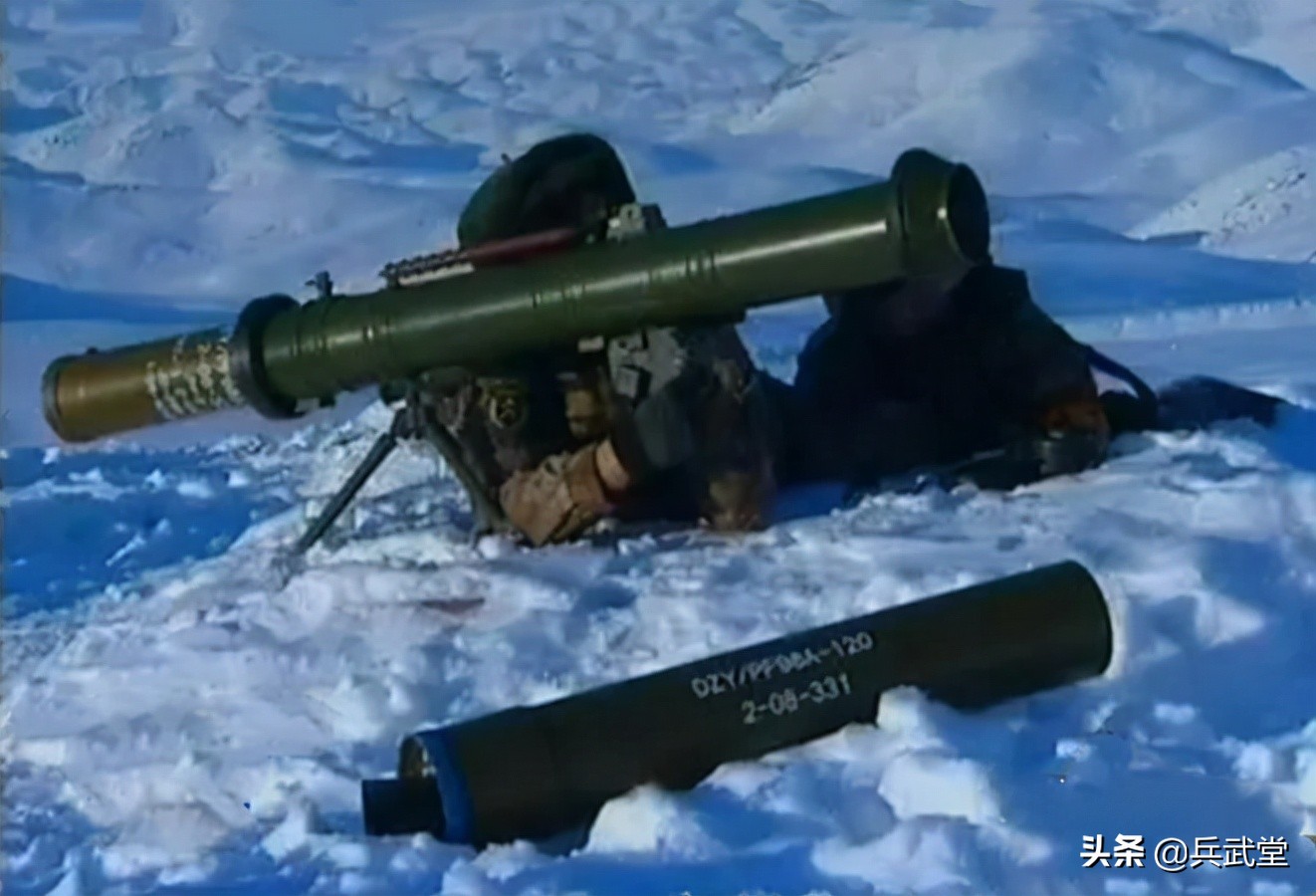 国内合成旅机步班火力如何？七个人一套火箭筒，还有两人配*破爆**筒