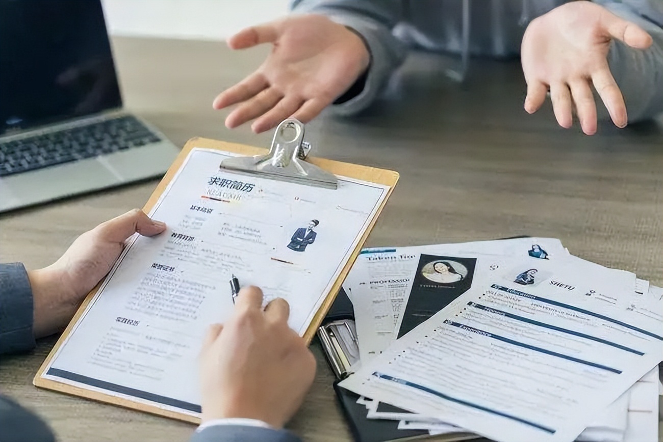 大厂实习竟然要5万？！高价买「内推」，到底值不值...