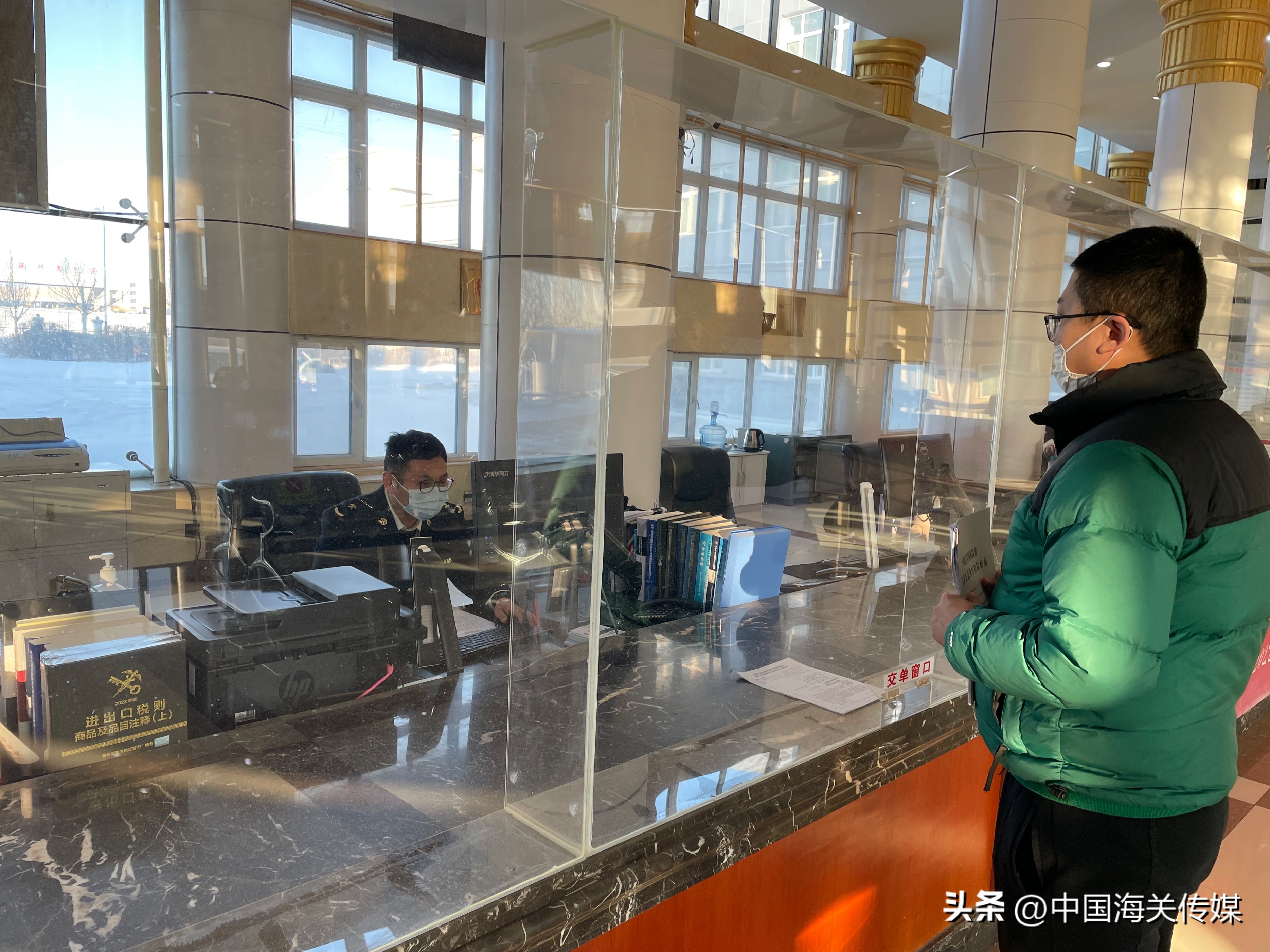 满洲里的国产二手新能源汽车出口欧洲