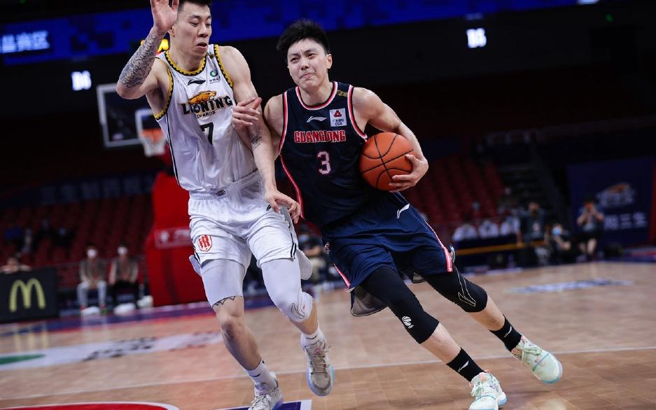 威姆斯跟随广东队夺冠,威姆斯签约广东身价