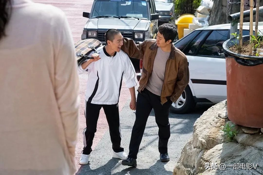 最新韩国黑帮电影生猛劲爆,看得过瘾的韩国黑帮片