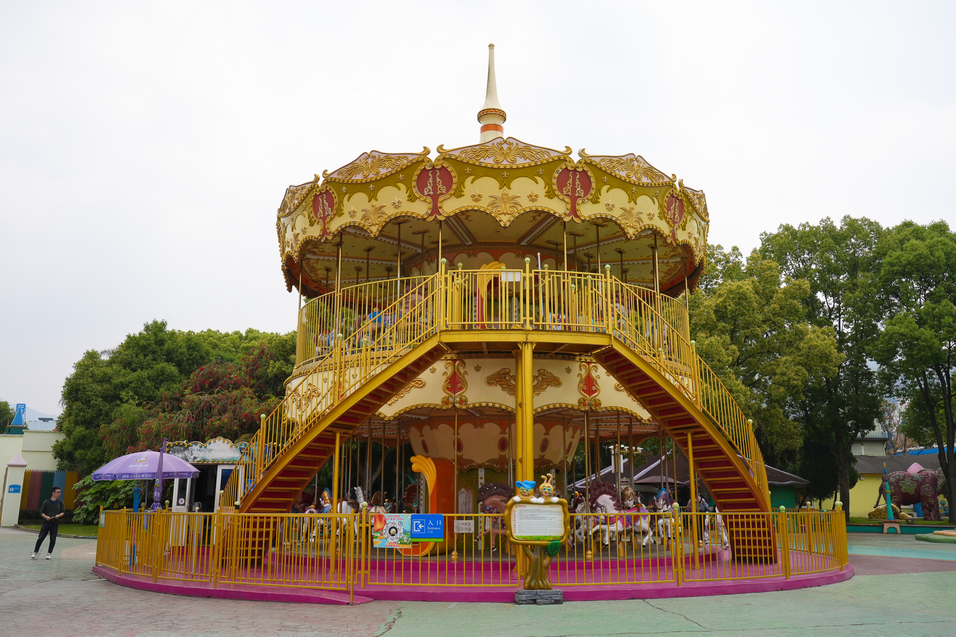 温州瓯海美食一条街,温州乐园刺激惊险