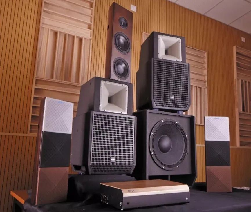 喇叭音响怀旧,七十年代的老式音箱