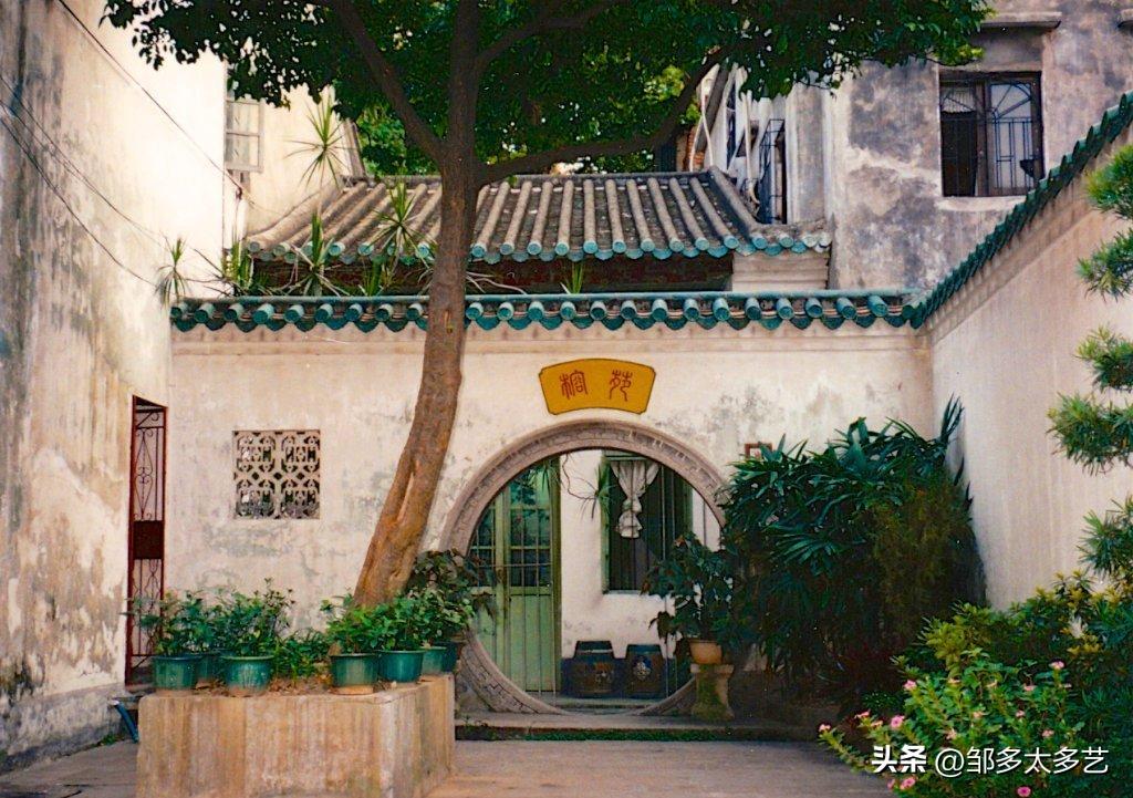 日军日记：*安妇慰**不服从管教，我很愤怒，用*刀刺**插入她的*体下**