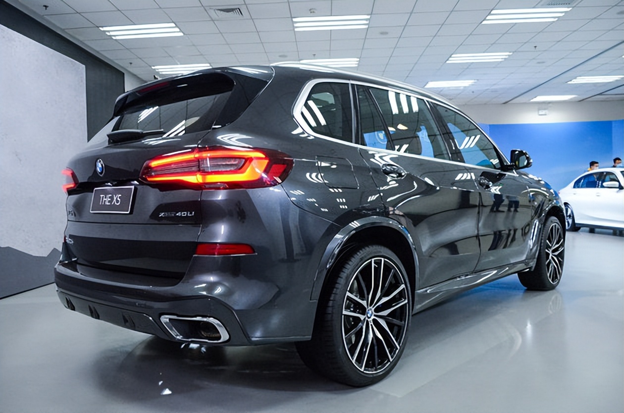 全新宝马x5长轴距版官图发布,宝马x5f15m套件